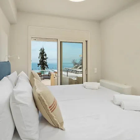 Valtes Blue 빌라 Chlomos